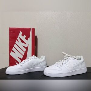NWT Nike White Low-Top Sneakers W/ Original Box Never Worn